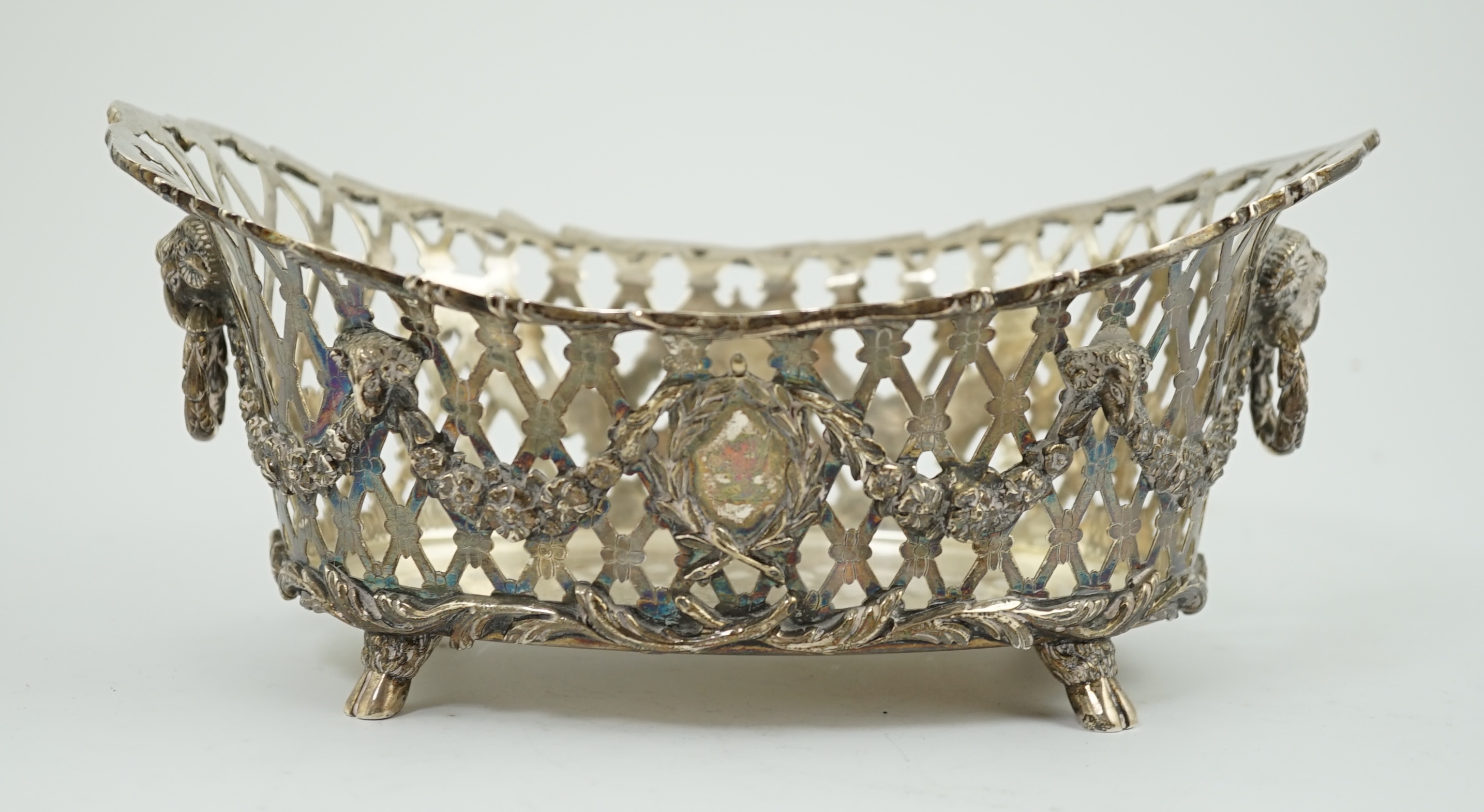 A late Victorian pierced silver oval fruit dish, by Sydney Bellamy Harman